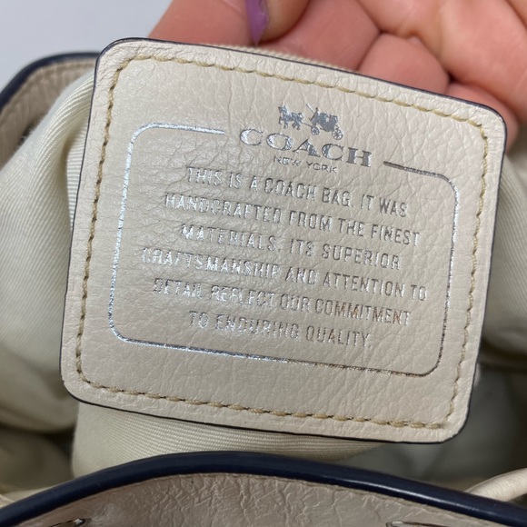 Coach bucket bag leather authentic - Picture 3 of 9